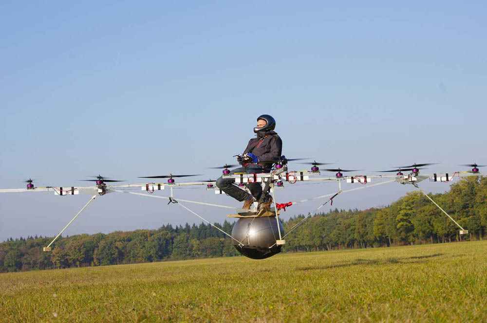 An unprecedented manned flight to an extravagant helicopter - electric device, which has 16 propellers