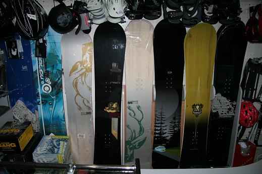 SNOWBOARDS