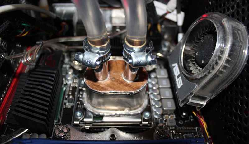 WATER COOLING THE CPU