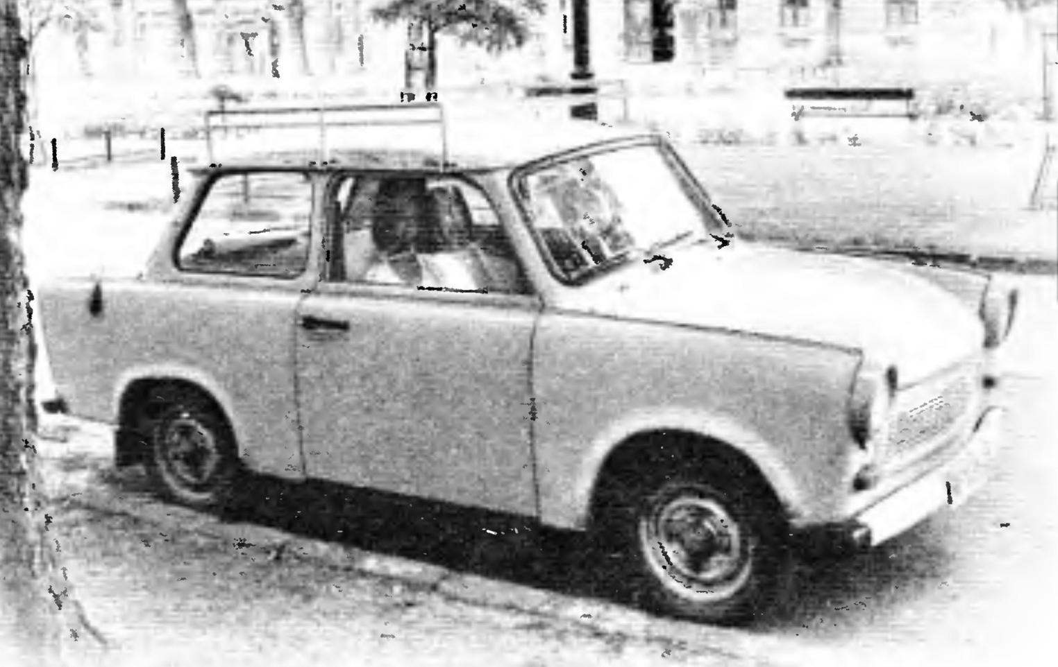 In the late 1960-ies saw the light of the two-door front-wheel drive Trabant P601 with a 26-strong engine working volume of 0.6 l