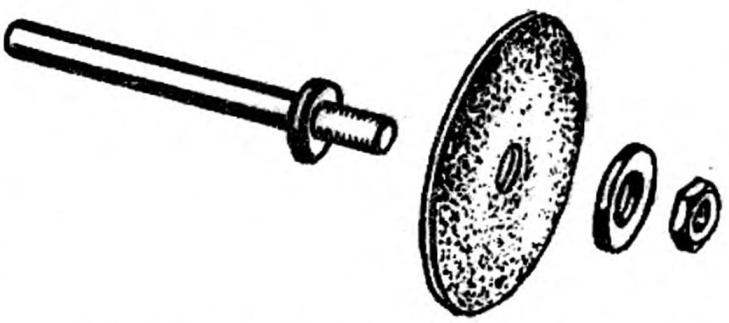 Fig. 3. Disc abrasive from the sandpaper.