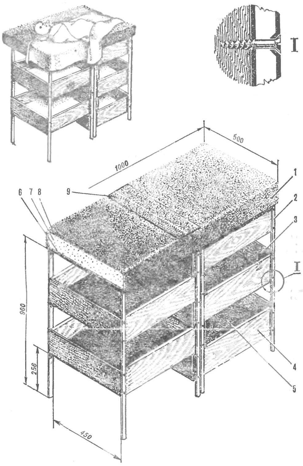 Р и с. 3. Универсальная тумбочка-стол