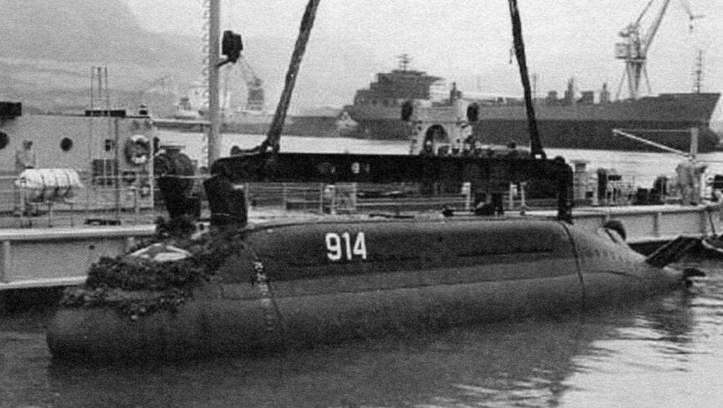 Спуск на воду лодки Р-914 Soca, которая в хорватском флоте получит название Р-01 Velebit