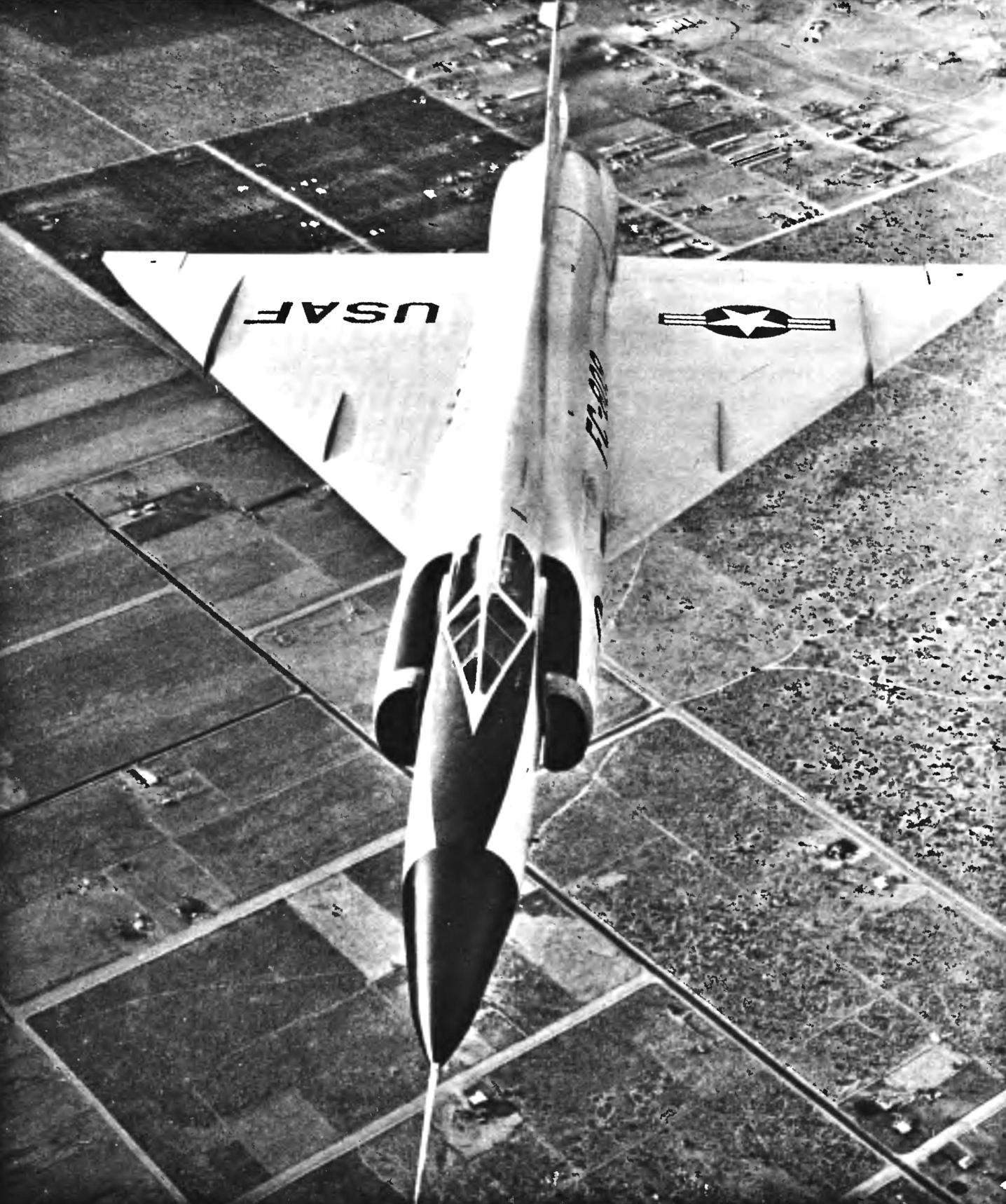 Серийный истребитель F-102A