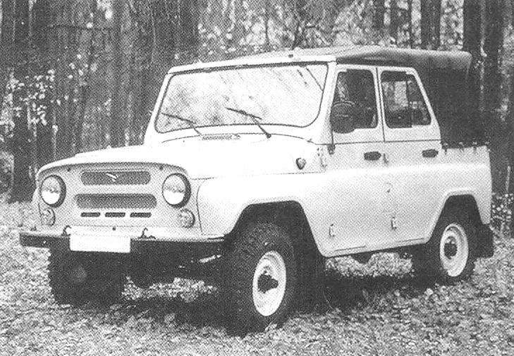 УАЗ-469 (УАЗ-3151) с брезентовым верхом кузова