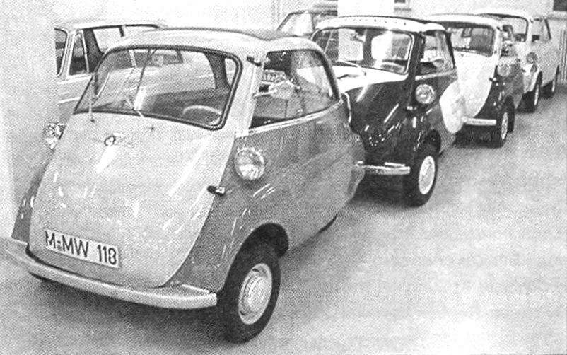 Сегодня автомобильчики ВМW ISЕТТА можно встретить только в музее. Четвёртый автомобиль в колонне — ВМW 600