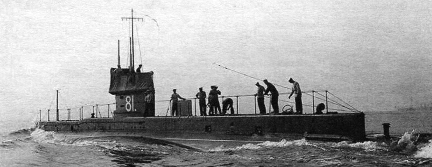 The submarine E-1 (type E, series 1), England, 1913