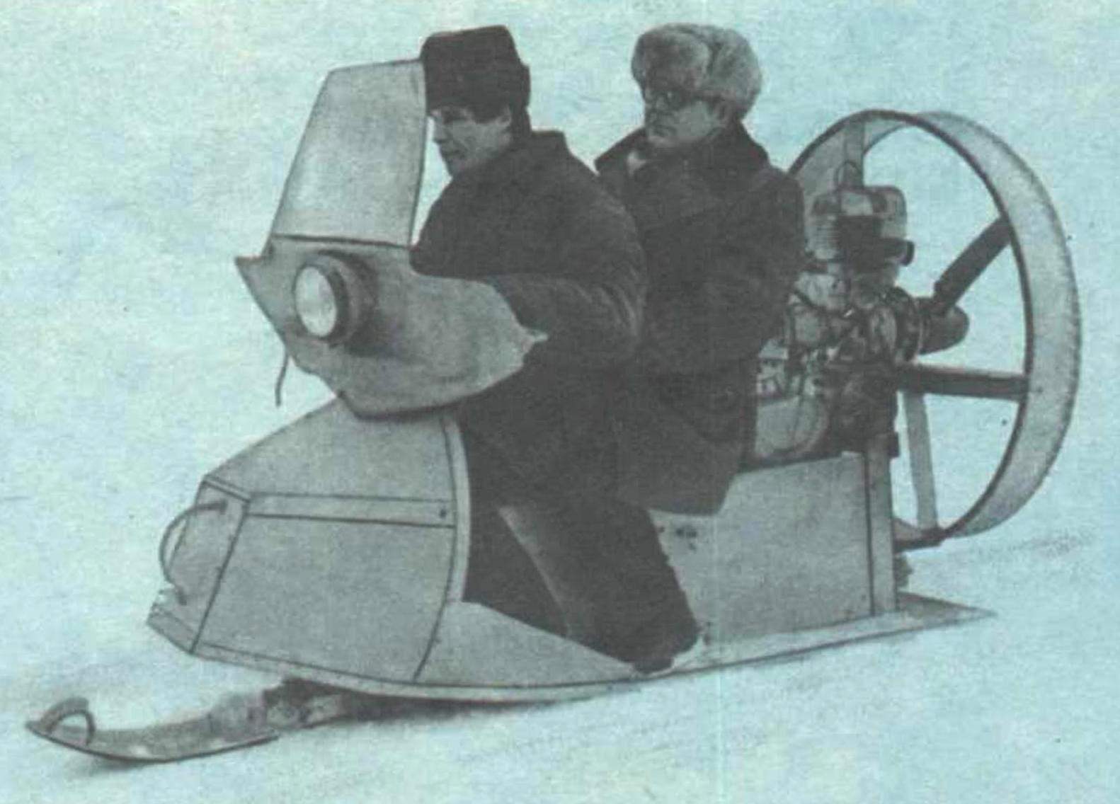 Аэронарты «Олень» Р. Голумбиевского — это своего рода снежный мотоцикл оригинальной двухлыжной схемы с аэродвижителем