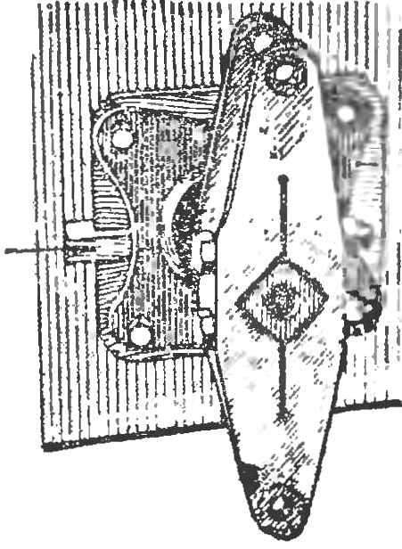 Fig. 3. Installation of Pitman arm steering.
