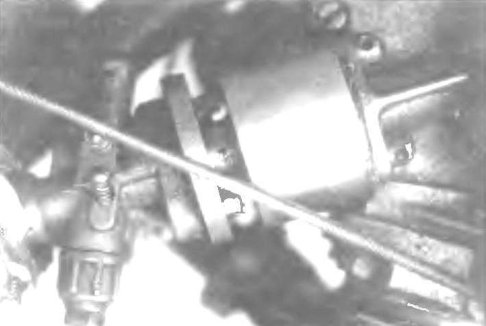 Photo 1. Additional valve between the carburetor and the engine D-8