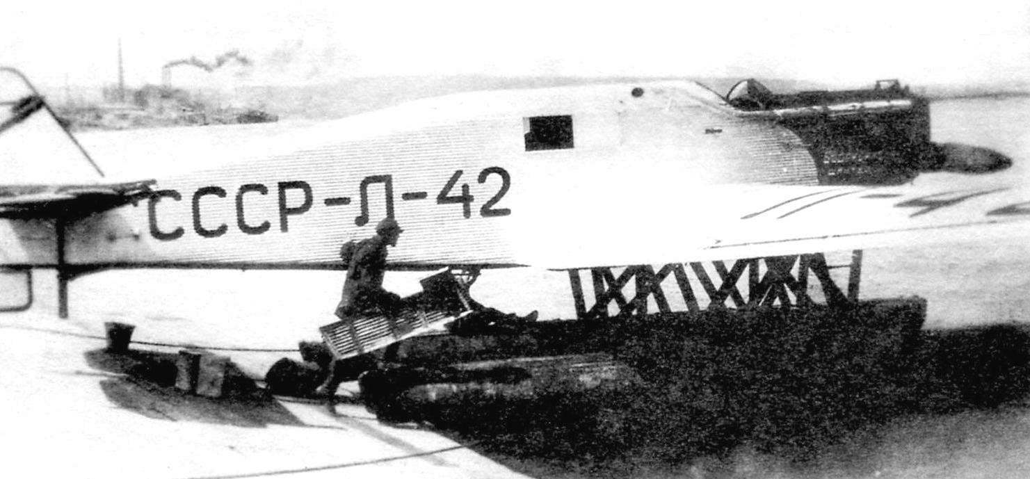ПС-4 с регистрационным обозначением Л-42 был изготовлен в Иркутске и имел собственное имя «Бодайбинский шахтёр». Он мало отличался от машин германского изготовления