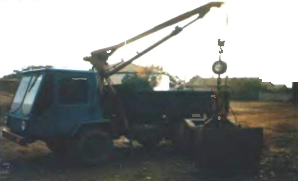 THE TRUCK WITH MANIPULATOR