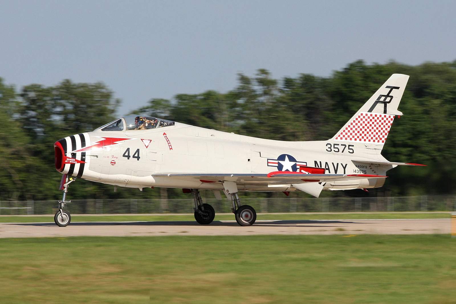 NORTH AMERICAN FJ-4B FURY