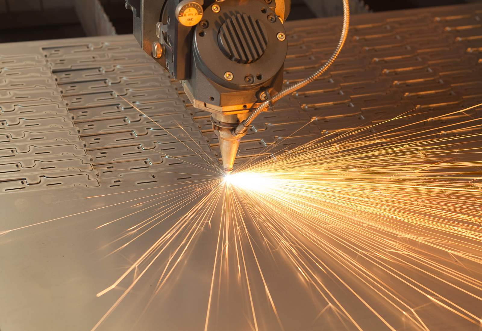 LASER CUTTING METAL