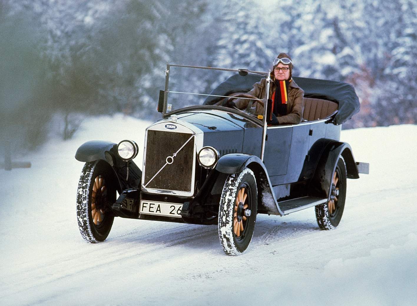 VOLVO OV4 — первый автомобиль, созданный основателями фирмы Volvo А. Габриэльсоном и Г. Ларсоном (1927 г.)