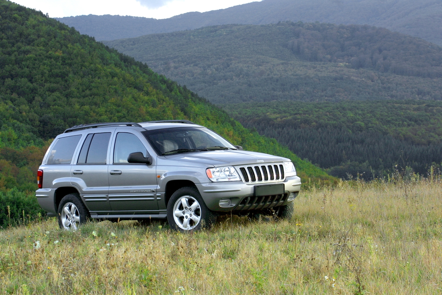 grand cherokee overland