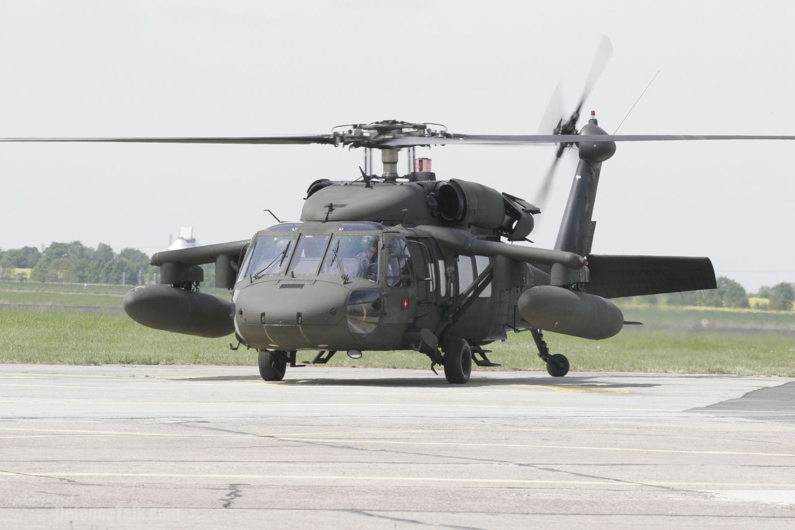 SIKORSKY UH-60L BLACK HAWK