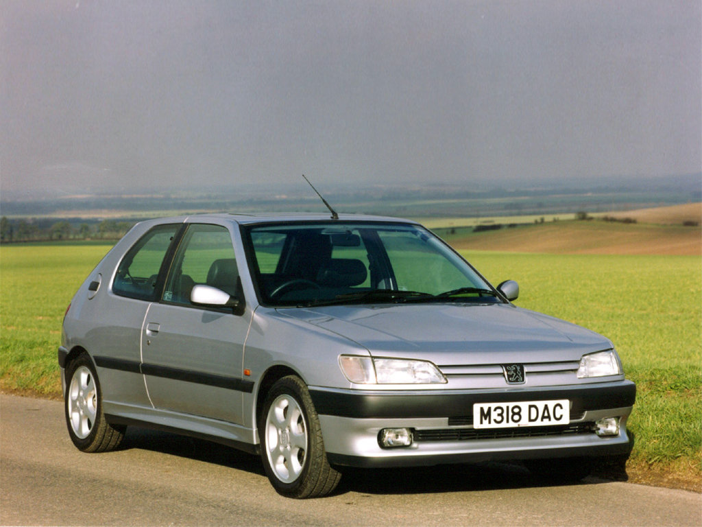The PEUGEOT 306 was produced from three-, four - and five-door body with a hatchback, wagon and two-door convertible with engines ranging from 68 to 163 HP and five-speed transmission (1993)