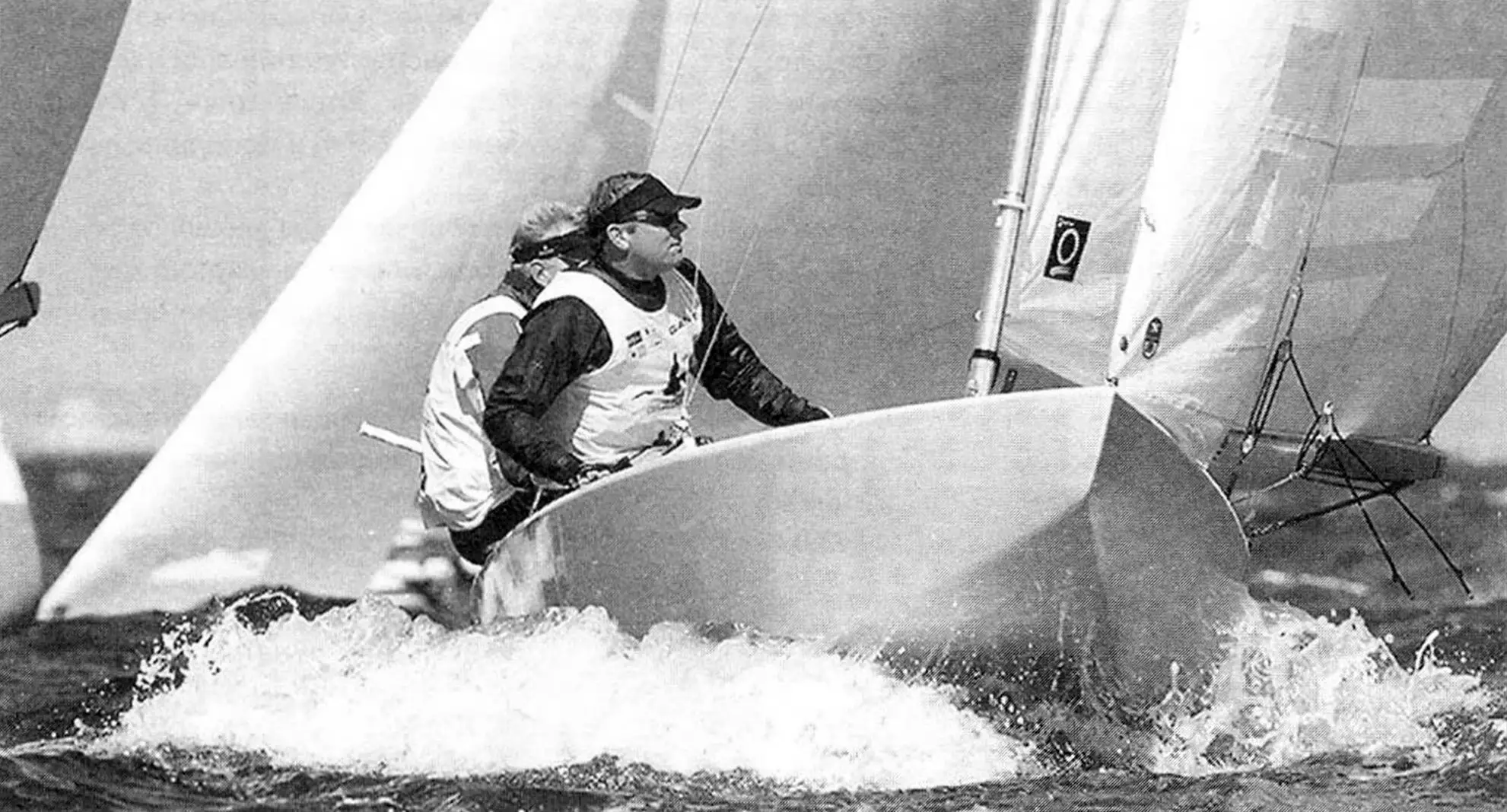 БУДУЄМО ЯХТУ