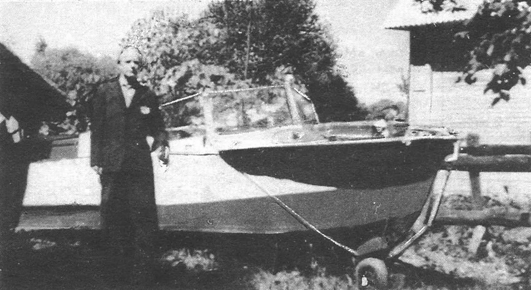 АМФІБІЯ-ДОВГОЖИТЕЛЬ