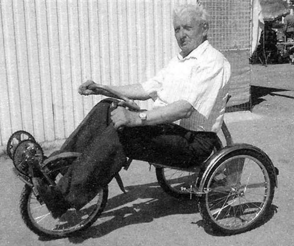 І ОДНІЄЮ, І ДВОМА