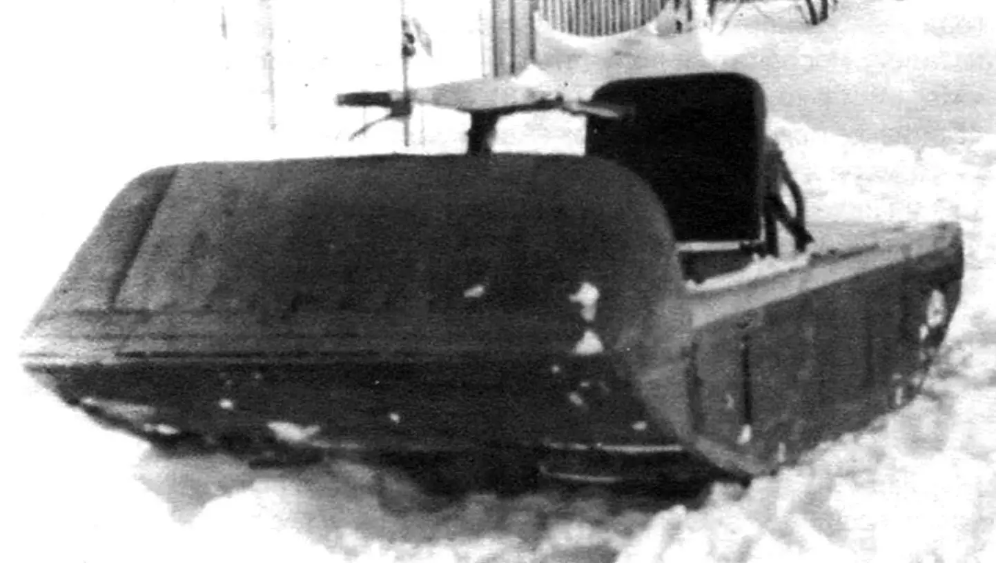 Саморобний гусеничний снігохід: дерево й варіатор