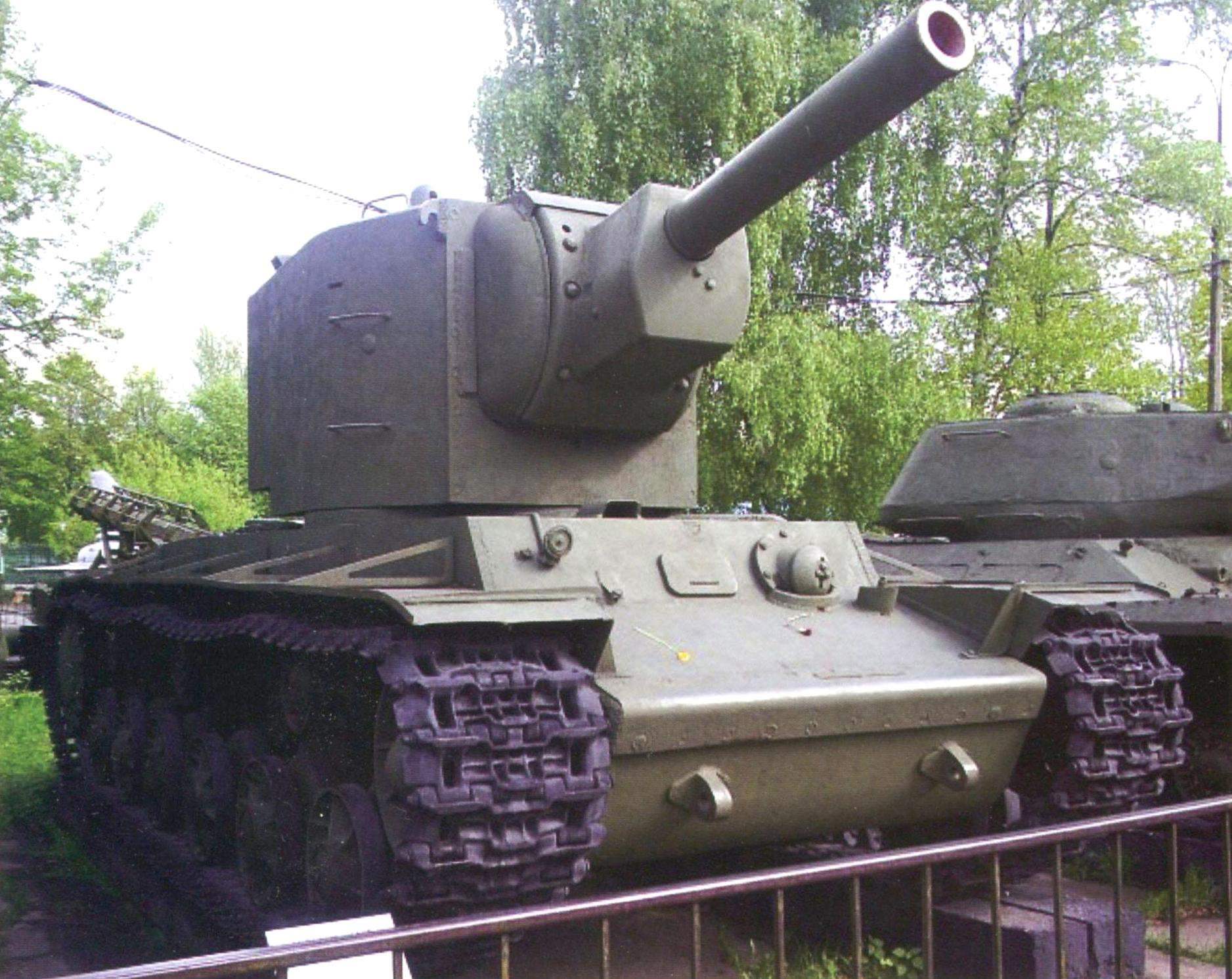Тяжелые танки СССР кв2