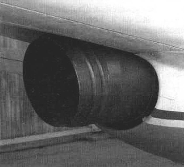 Сопло реактивного двигателя четвертого экземпляра Як-30 после доработки