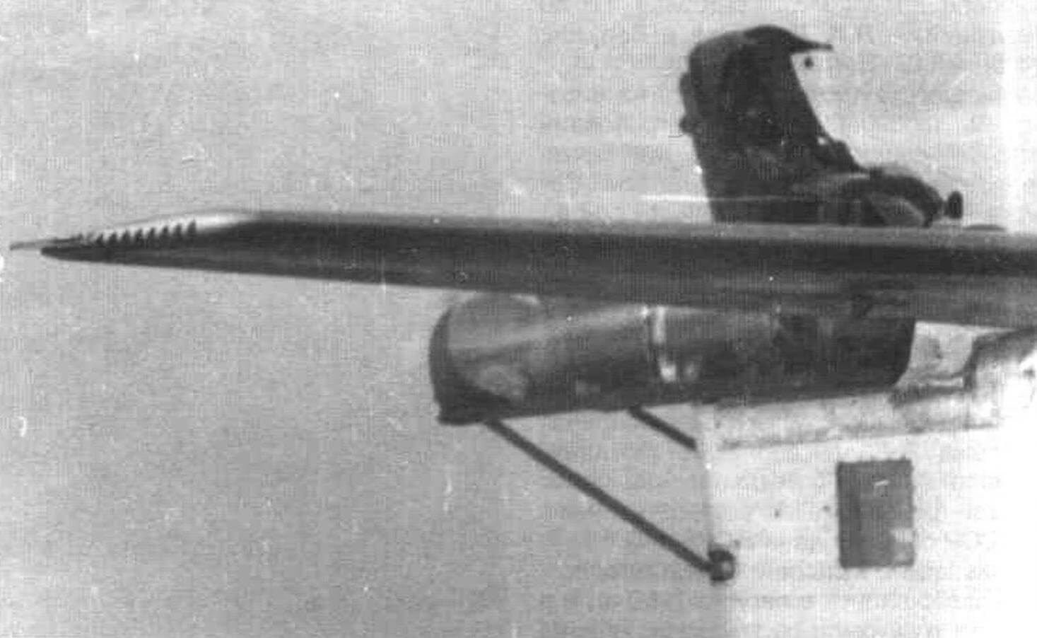 Катапультирование манекена из макета переднем кабины Як-30, установленного на летающей лаборатории Ил-28ЛЛ