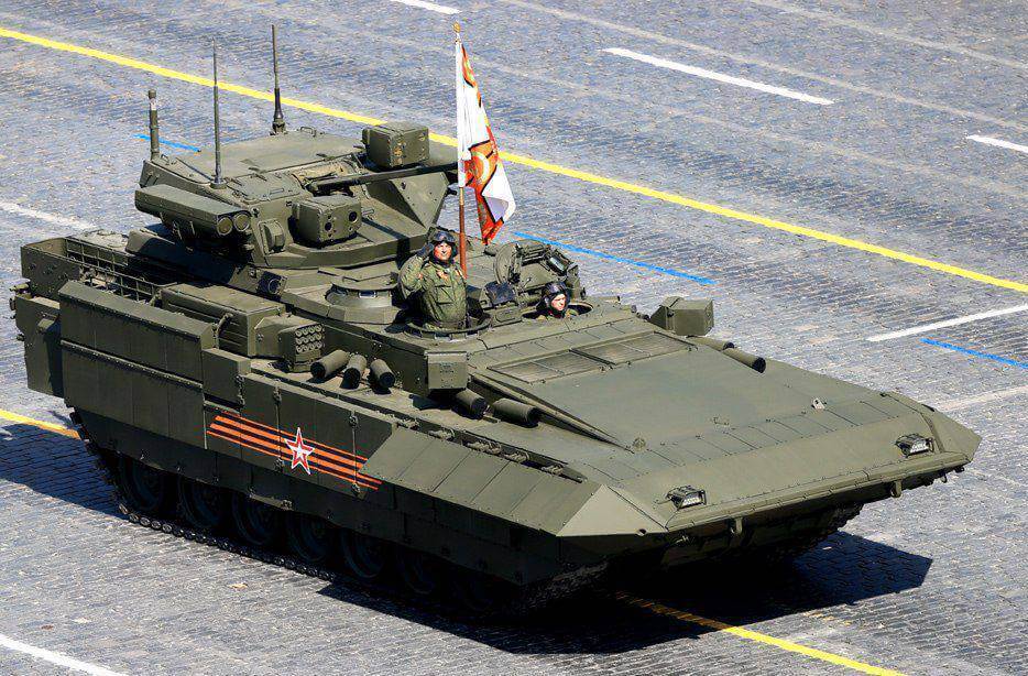 По мнению ряда экспертов, в перспективе «Армата» может быть превращен в танк-робот, управляемый дистанционно