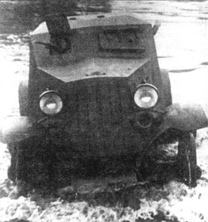 Бронеавтомобиль Д-8 на маневрах. Московский военный округ, 1935 год