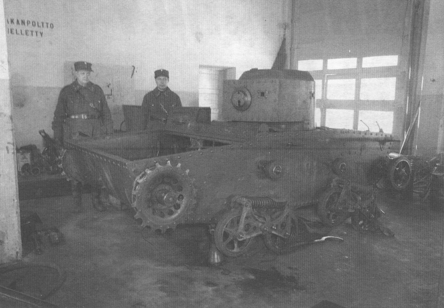 Восстановление в Финляндии Т-38, подбитого в ходе «зимней войны» 1939 - 1940 гг.