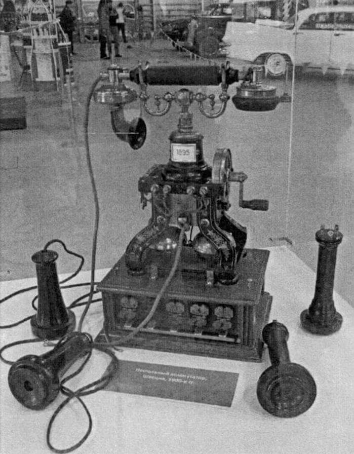 Телефонный аппарат - это тоже техника, поэтому участие в «Фестивале» Музея истории телефона вполне логично
