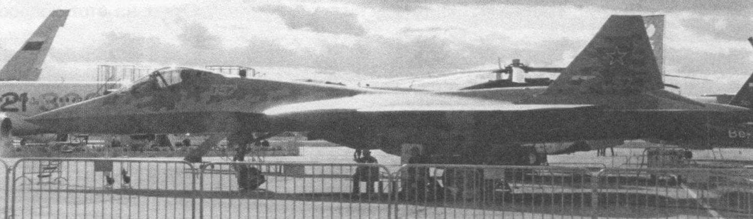 Су-57 на статической стоянке