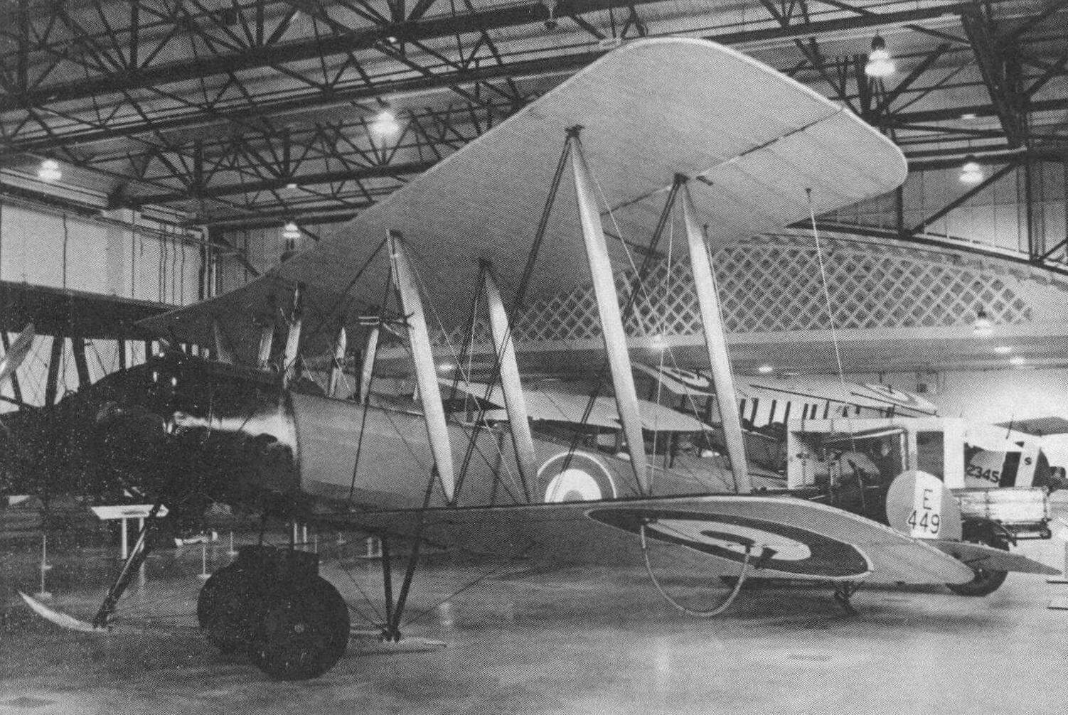 Авро 504К в музее британских ВВС в Хендоне