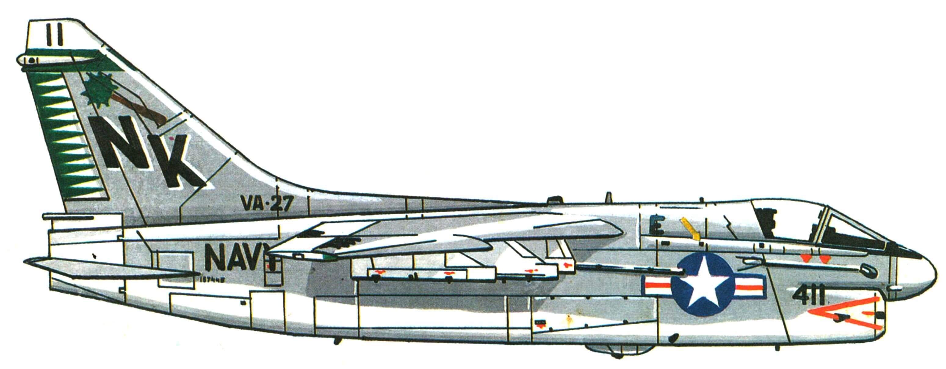 Самолет А-7Е эскадрильи VA-27 «The Royel Maces», авианосец «Констелейшн»