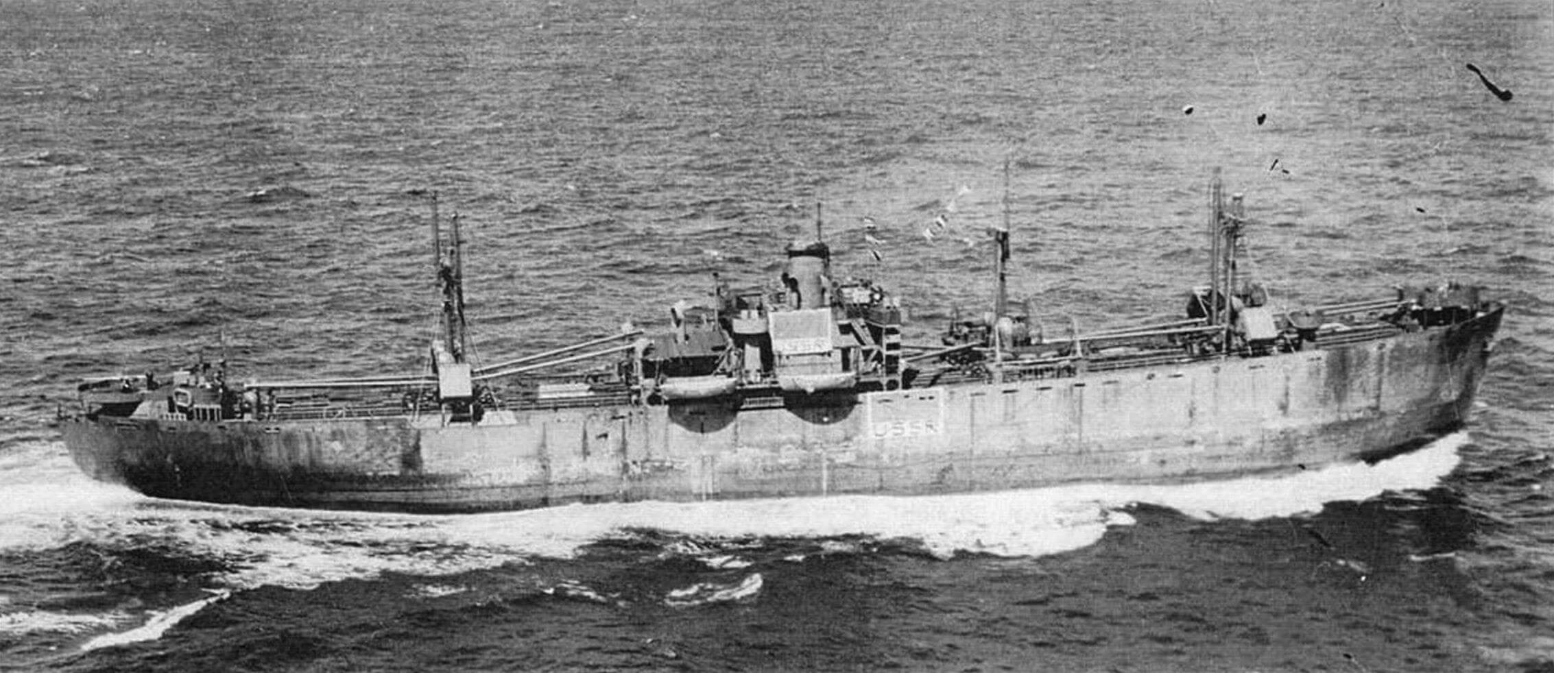 Пароход «Красногвардеец» - первое судно типа «Либерти», принятое советской закупочной комиссией в рамках поставок по ленд-лизу