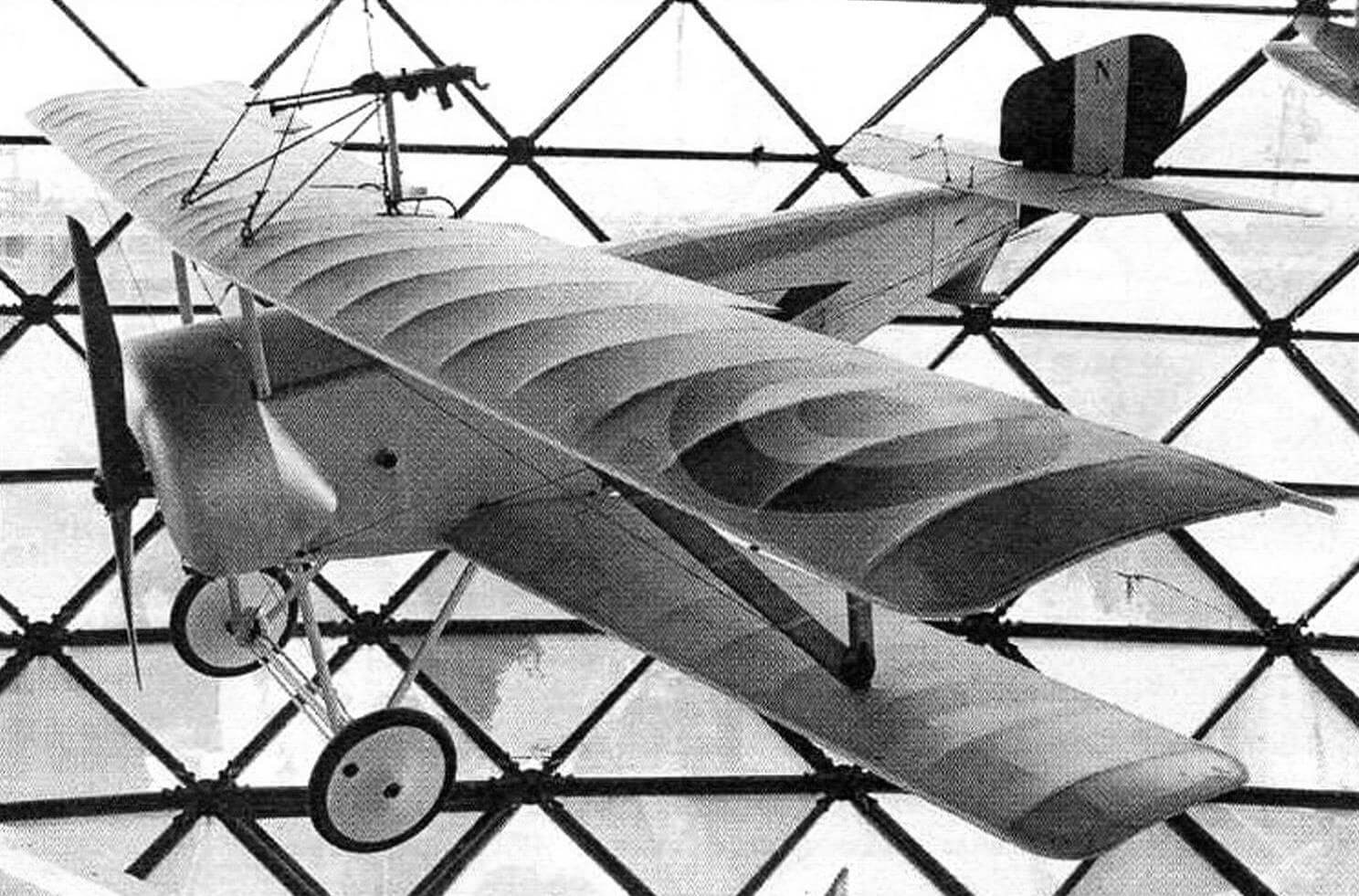 Реплика самолета Nieuport XI, на которых сербские и русские летчики воевали в Первую мировую войну