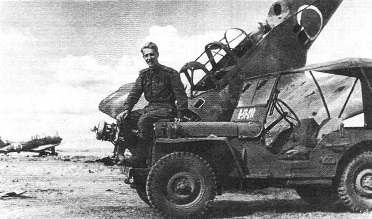 Willys МВ на захваченном японском аэродроме в Манчжурии (сентябрь 1945 года)