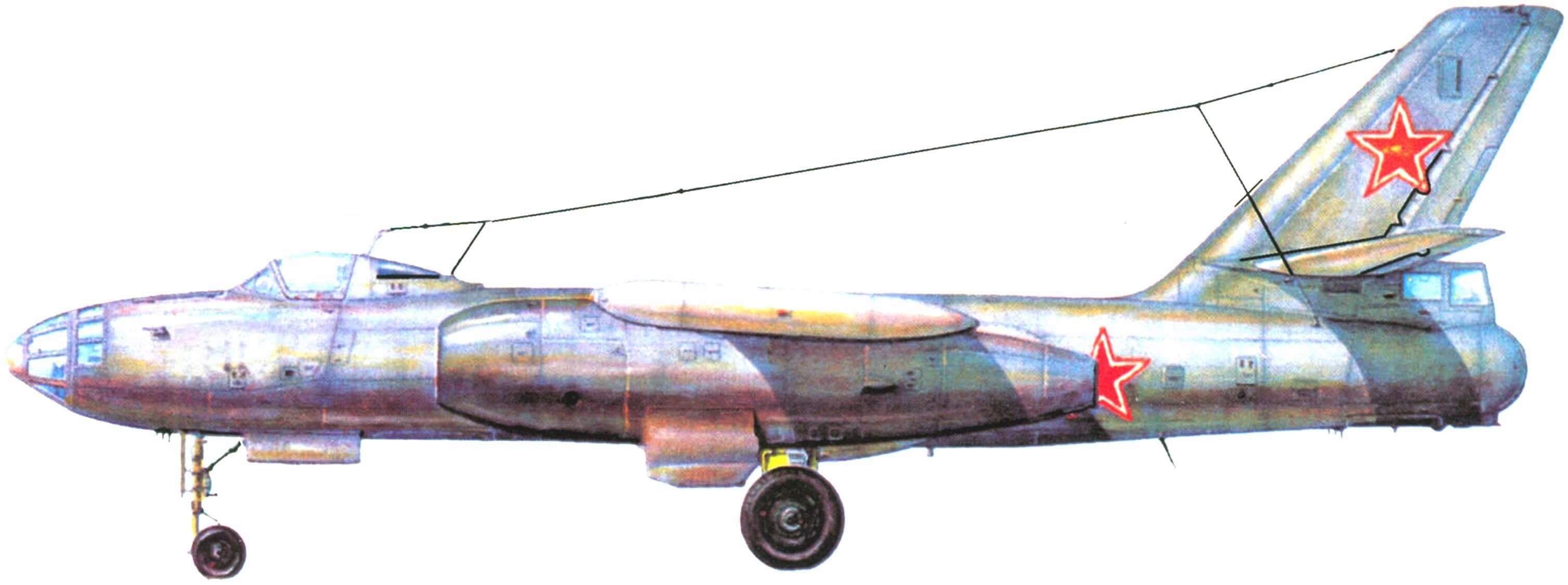 Самолет-разведчик Ил-28Р
