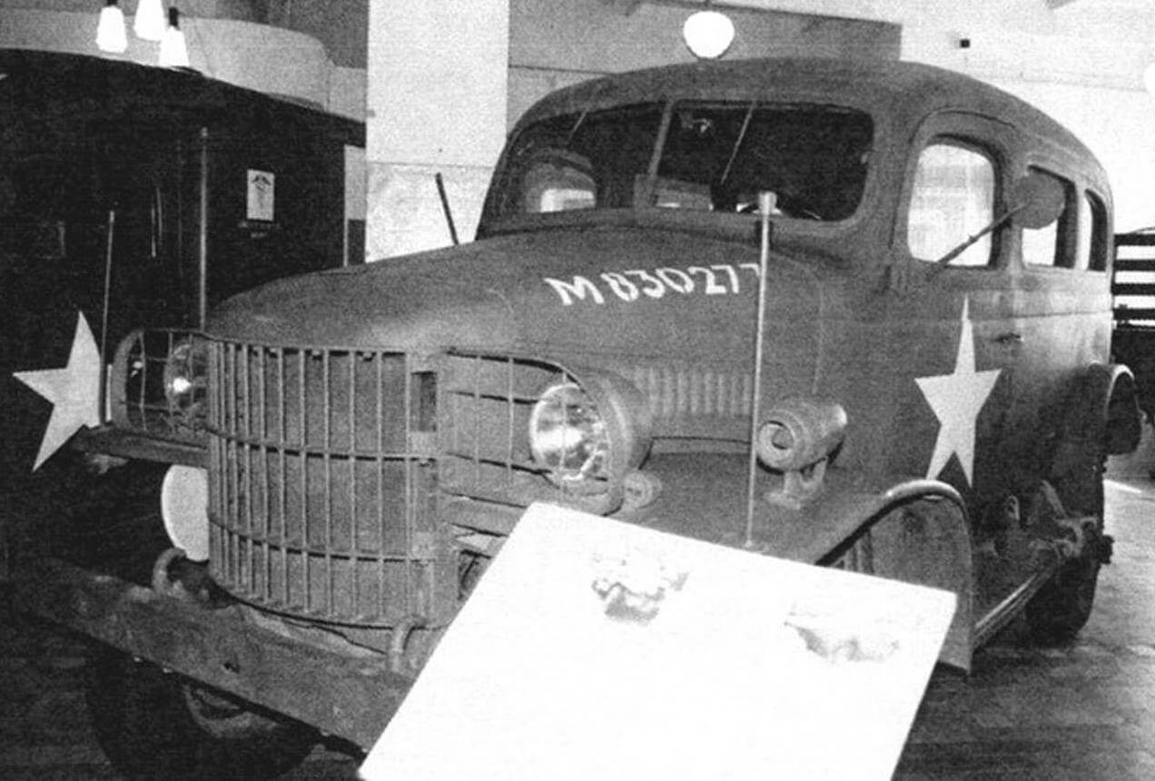 Производство автомобиля Dodge серии Т207 - предшественника Dodge 3/4 начали в 1940 году