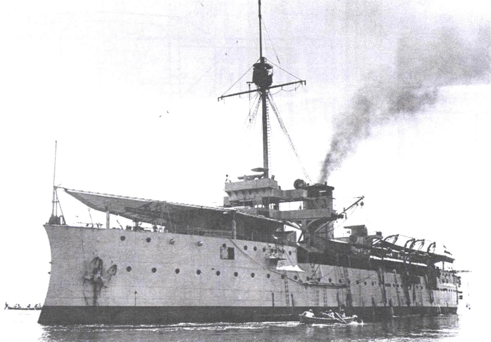 «Сурабая»-учебно-артиллерийский корабль и защитник Сурабаи