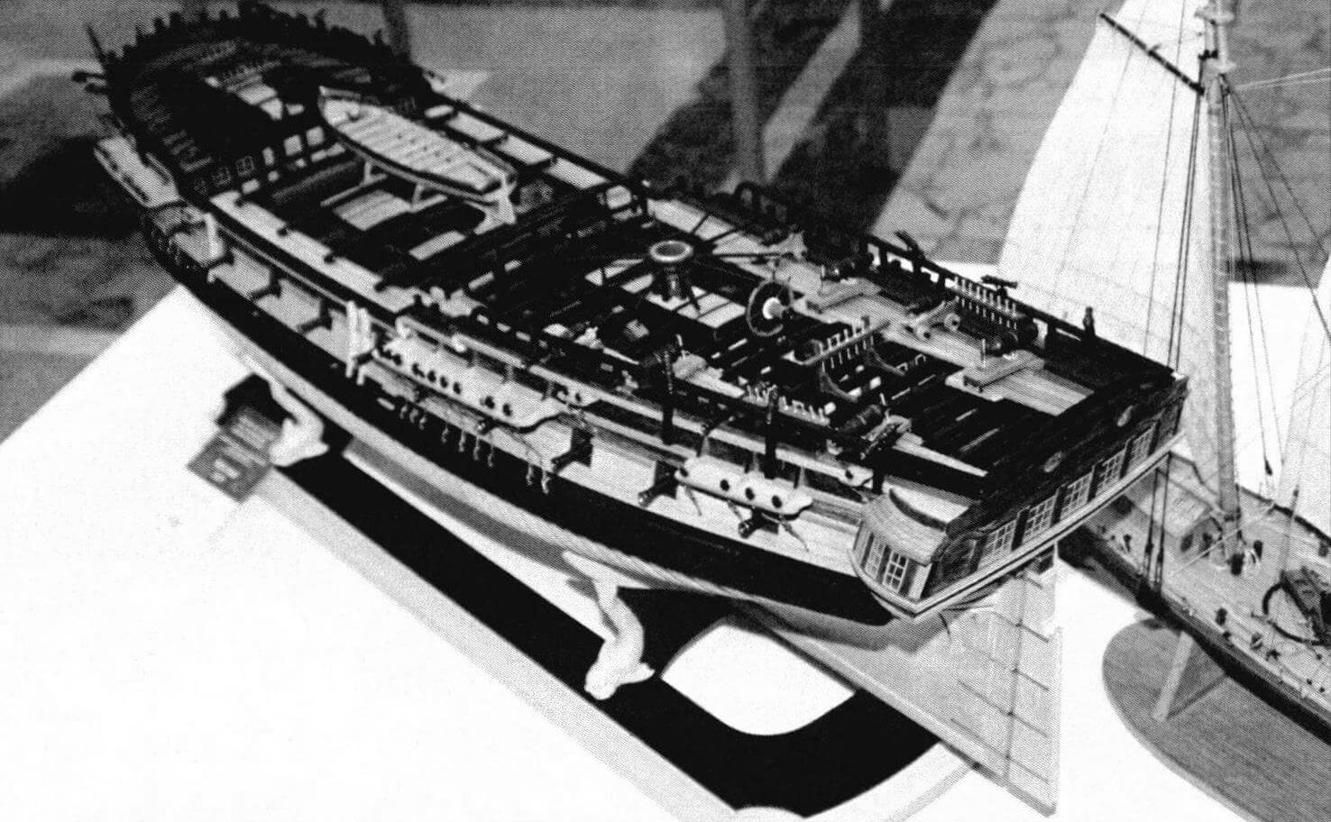 «Адмиралтейская» модель корабля «Сирена» (класс C-3D, масштаб 1:48)