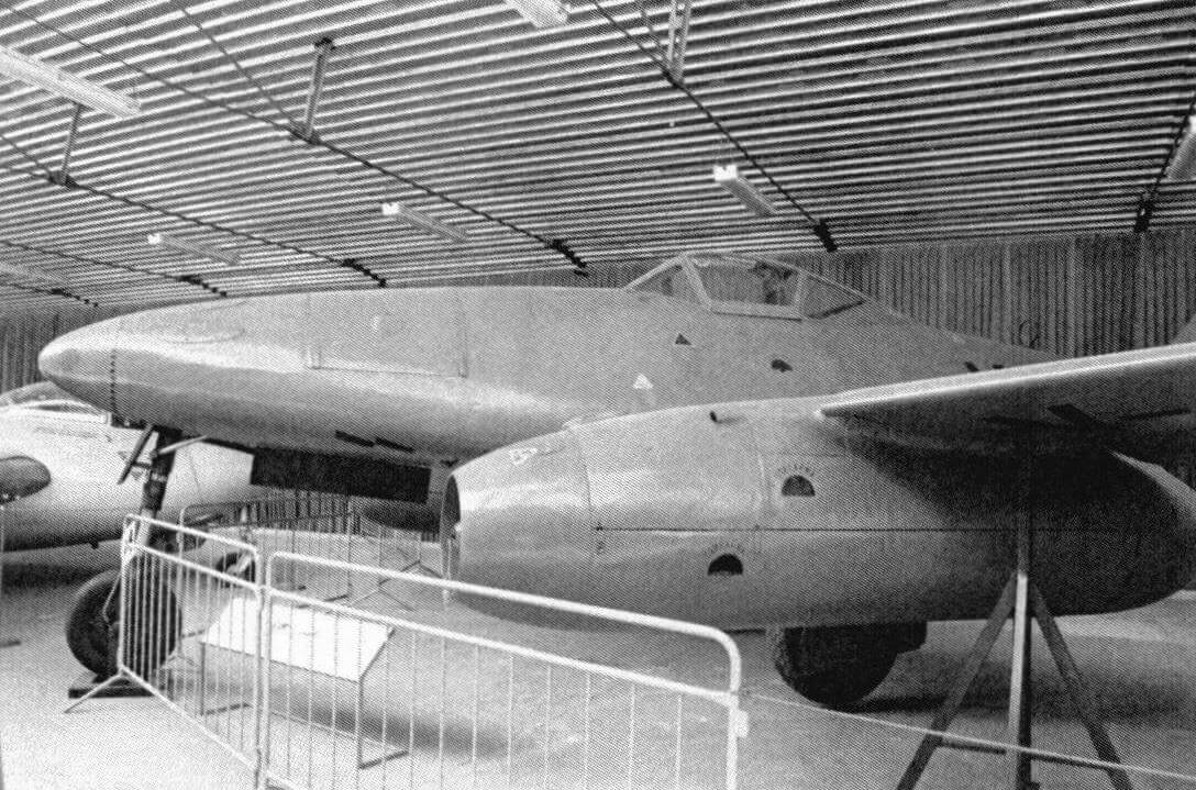 Реактивный истребитель Avia S-92 - копия Me 262А