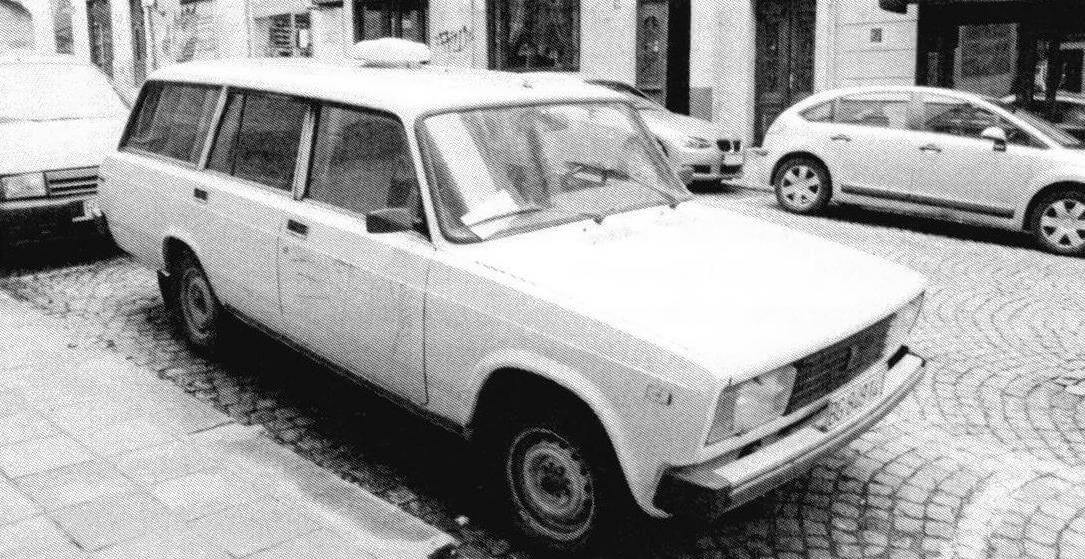 Югославская версия универсала с удлиненным кузовом и «грибком» вентиляции на крыше