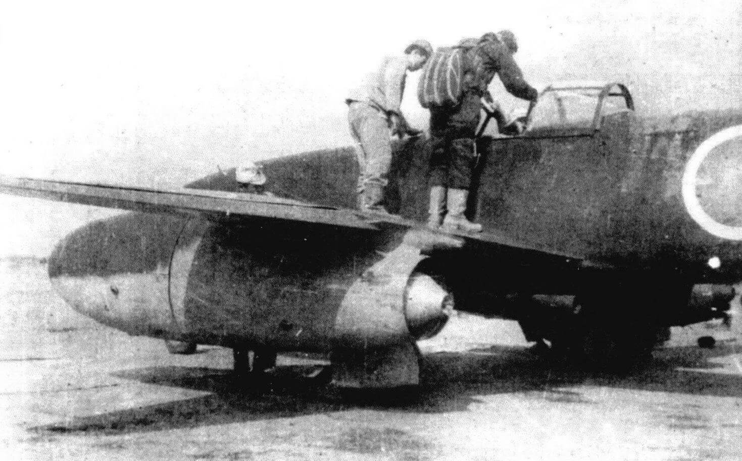 Первый полет J9Y1 «Кикка» состоялся 7 августа 1945 года