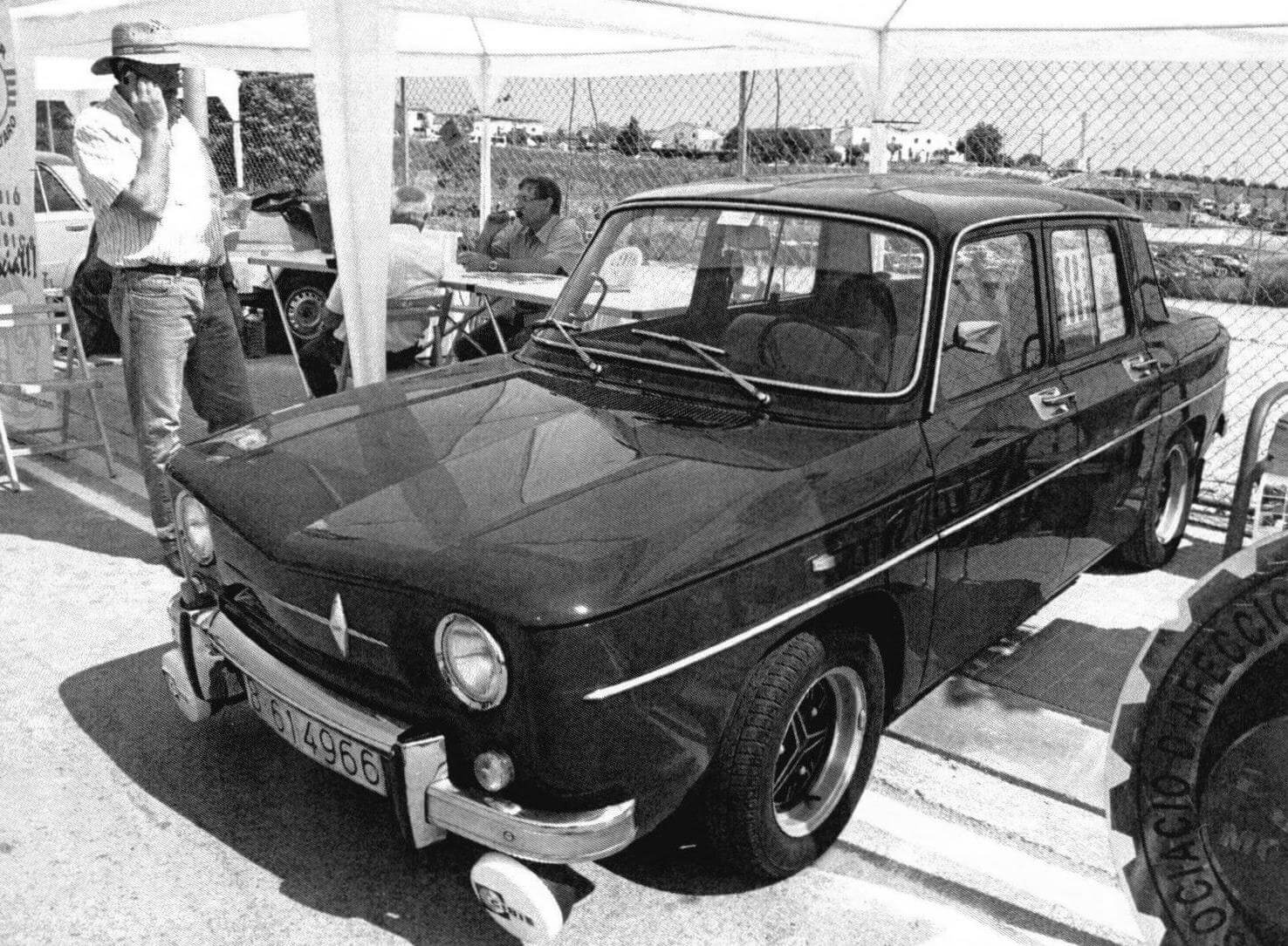 Спортивная модификация Renault 8