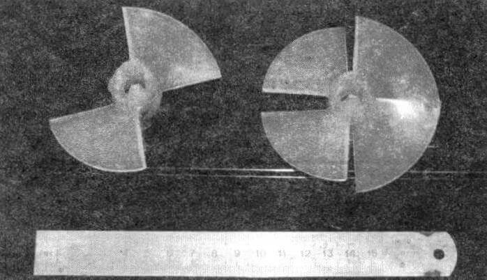 Двух- и четырехлопастной импеллеры микроводомета