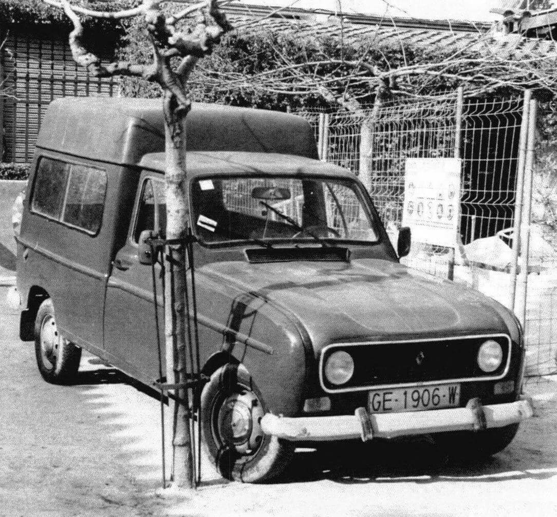Грузопассажирская версия Renault 4 Fourgonnette