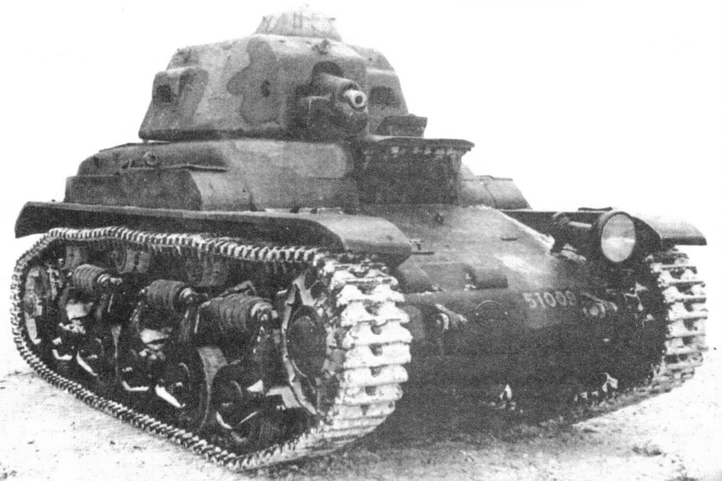 Танк R35, захваченный Красной Армией в Польше в сентябре 1939 года. Весной 1940 года эта машина проходила испытания на НИБТПолигоне в Кубинке